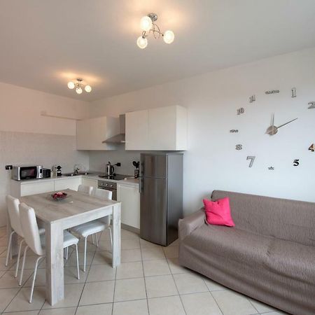 Be Lake Apartment Baveno Eksteriør billede