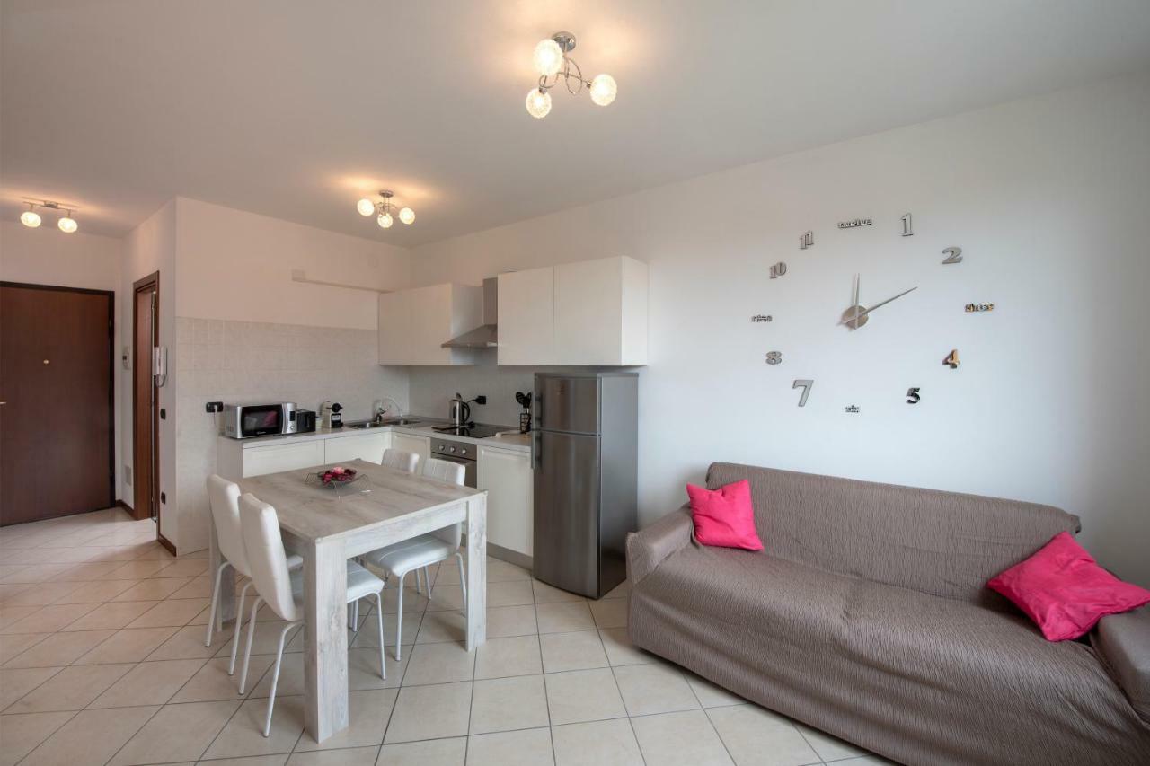 Be Lake Apartment Baveno Eksteriør billede